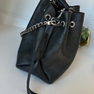 Louis vuitton bella mahina tote black