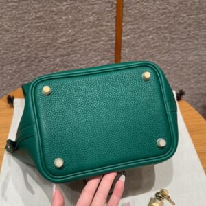 Hermes Togo leather green with gold hardware 18cm