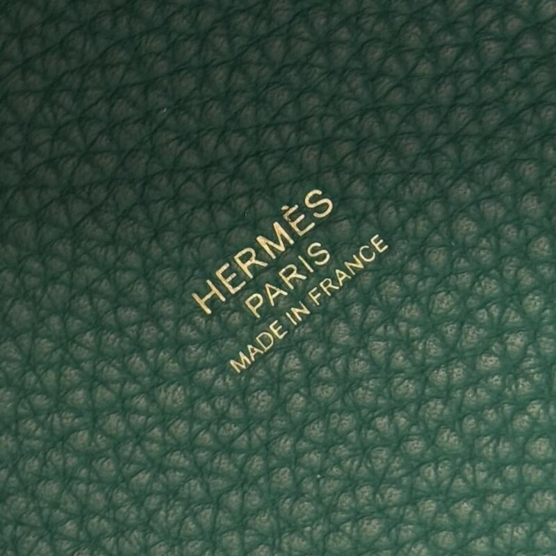 Hermes Togo leather green with gold hardware 18cm