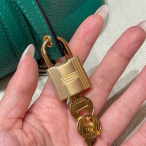 Hermes Togo leather green with gold hardware 18cm