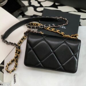 Chanel 19 wallet on chain in shiny lambskin