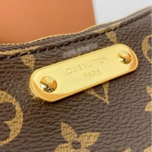 Louis Vuitton M83008 Pochette Liv