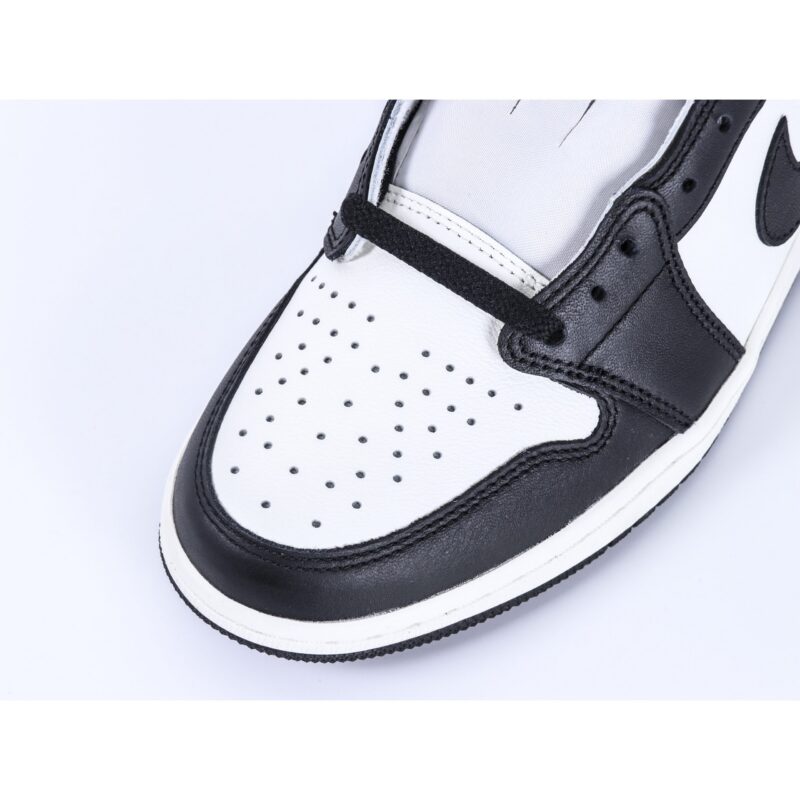 Jordan 1 Retro Low OG