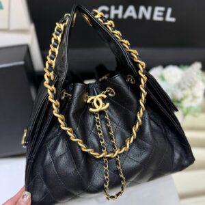 CHANEL 25 HANDBAG IN BLACK 30 GRAINED CALFSKIN GOLD HARDWARE