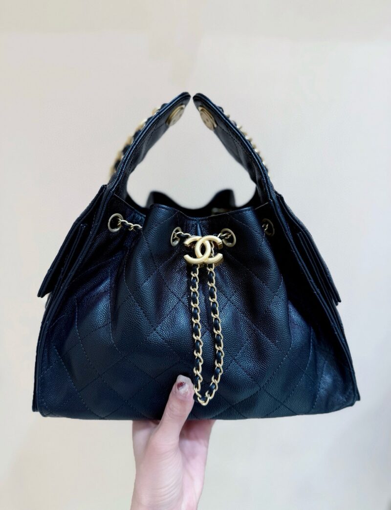 CHANEL 25 HANDBAG IN BLACK 30 GRAINED CALFSKIN GOLD HARDWARE