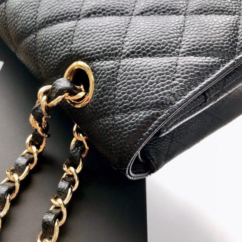 CHANEL FLAP BAG 25 IN BLACK CAVIAR LEATHER GOLD HARDWARE