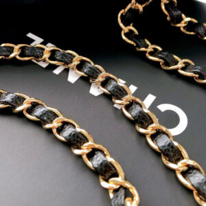 CHANEL FLAP BAG 25 IN BLACK CAVIAR LEATHER GOLD HARDWARE