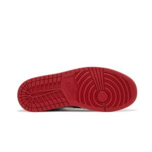 Jordan-1-Low-Alternate-Bred-Toe-4-576x410-1 Jordan 1 Low
