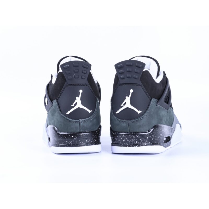 Jordan 4 Retro