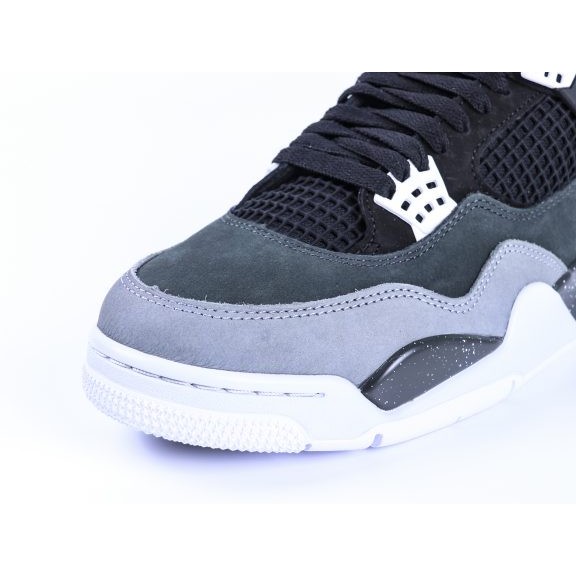 Jordan 4 Retro
