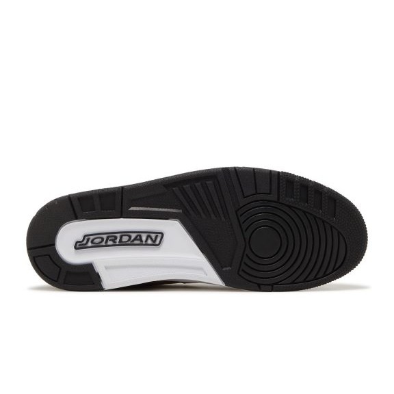 Jordan-Legacy-312-Low-Black-Metallic-Gold-4-576x410-1 Jordan Legacy 312 Low