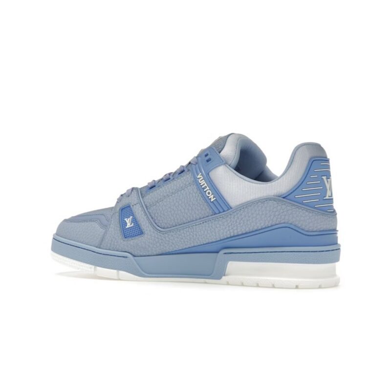 Light-Blue-White-3 Trainer