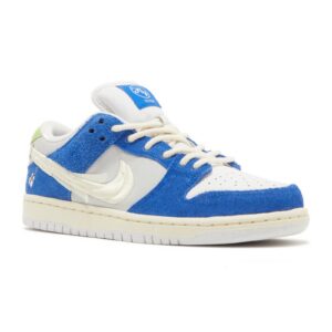 Nike SB Dunk Low Pro