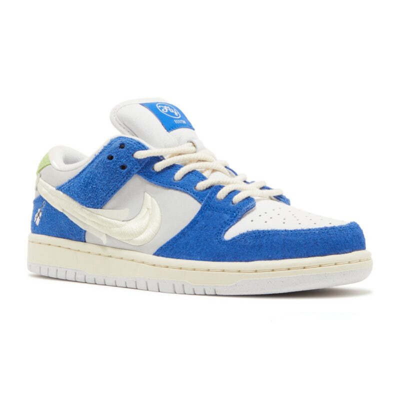 Nike SB Dunk Low Pro