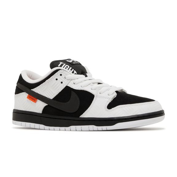TIGHTBOOTH-x-Dunk-Low-SB-2-576x410-1 Nike SB Dunk Low