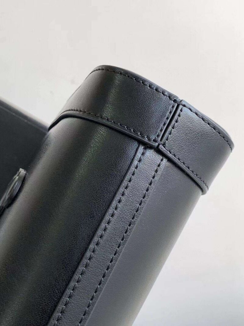 Celine Small Bucket Cuir Triomphe Mini Black Bucket Bag 19.5x16x7cm