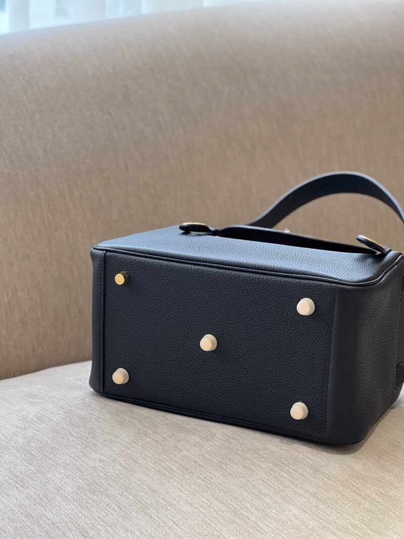 Hermes Lindy 26 Black Gold Hardware