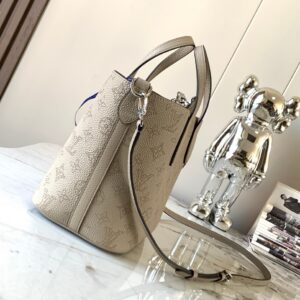 Louis Vuitton LV Blossom PM Mahina Handbags 20x20x12.5cm