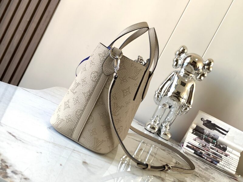 Louis Vuitton LV Blossom PM Mahina Handbags 20x20x12.5cm