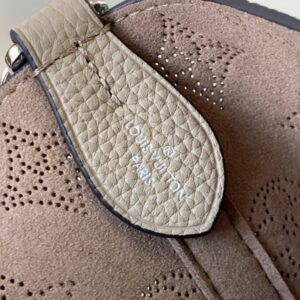 Louis Vuitton LV Blossom PM Mahina Handbags 20x20x12.5cm