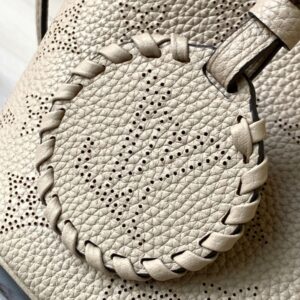 Louis Vuitton LV Blossom PM Mahina Handbags 20x20x12.5cm