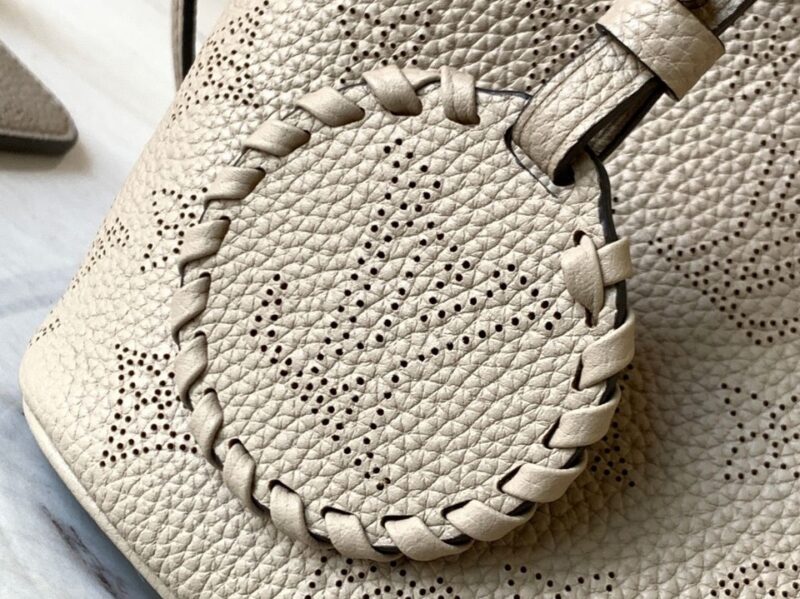 Louis Vuitton LV Blossom PM Mahina Handbags 20x20x12.5cm