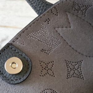 Louis Vuitton LV Blossom PM Mahina Black Handbags 20x20x12.5cm