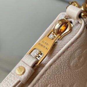 Louis Vuitton LV Easy Pouch On Strap Handbags White Milk 19×11.5x3cm