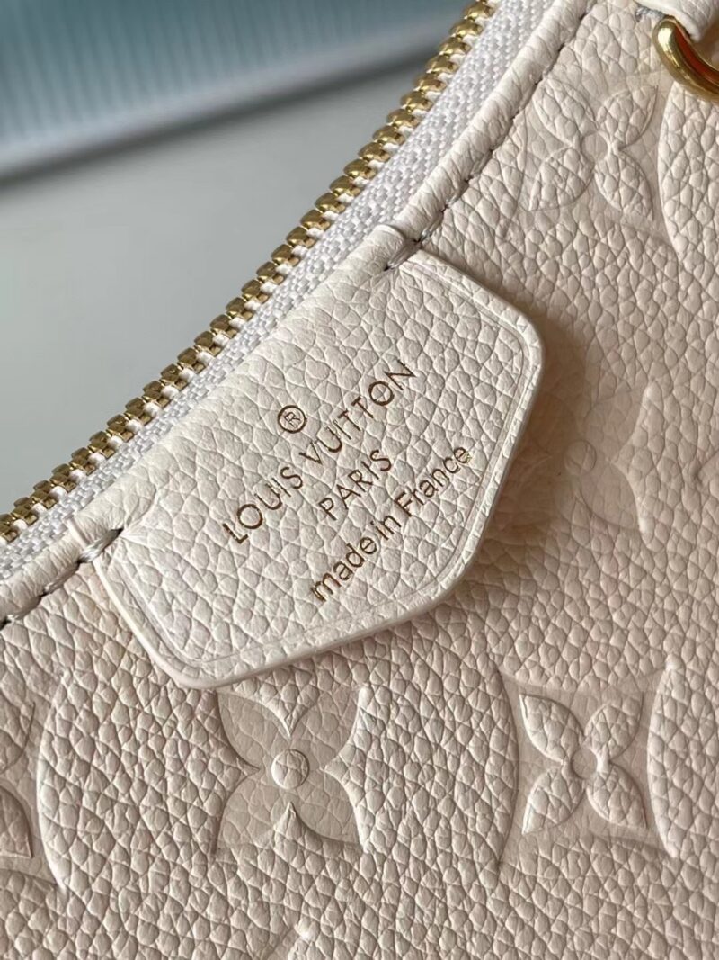 Louis Vuitton LV Easy Pouch On Strap Handbags White Milk 19×11.5x3cm