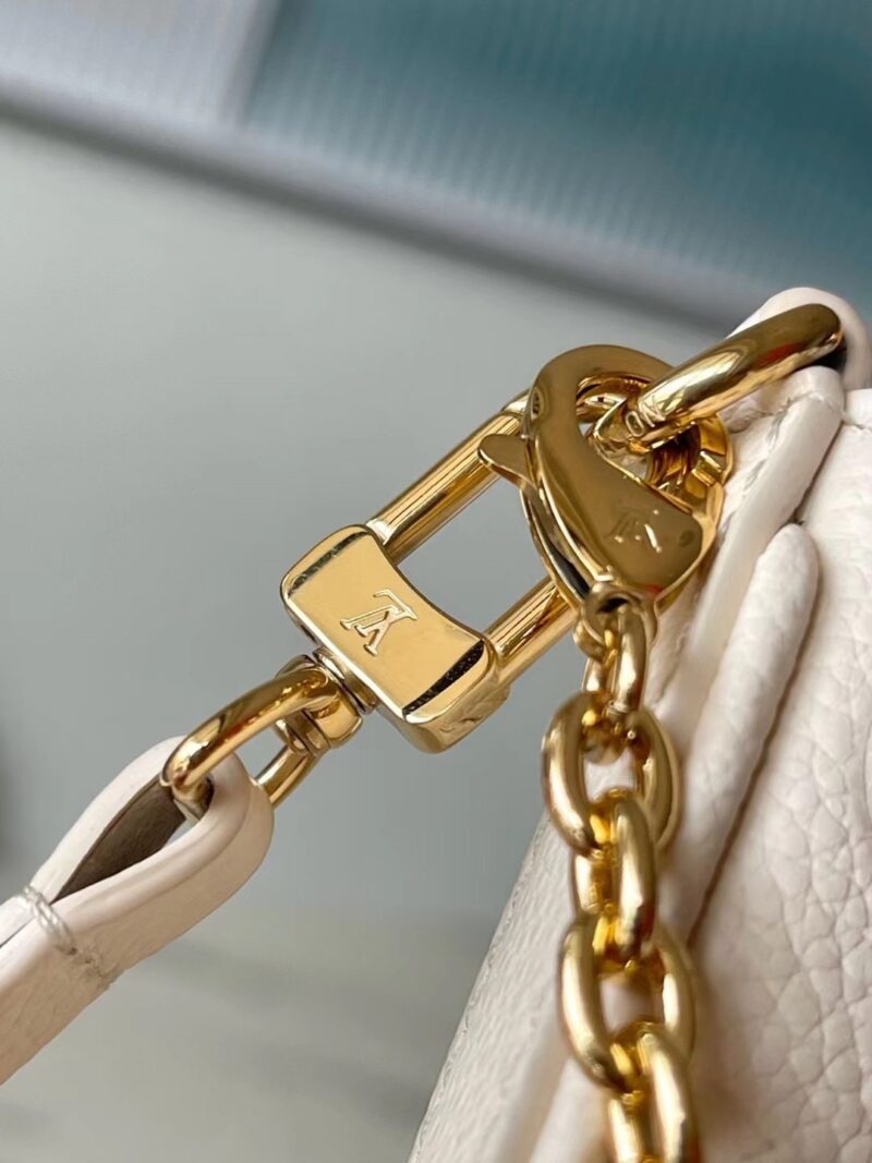 Louis Vuitton LV Easy Pouch On Strap Handbags White Milk 19×11.5x3cm