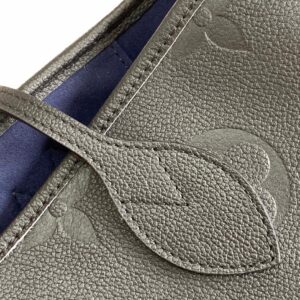 Louis Vuitton LV Never Full Monogram Like Auth Black Handbags 32x29x17cm