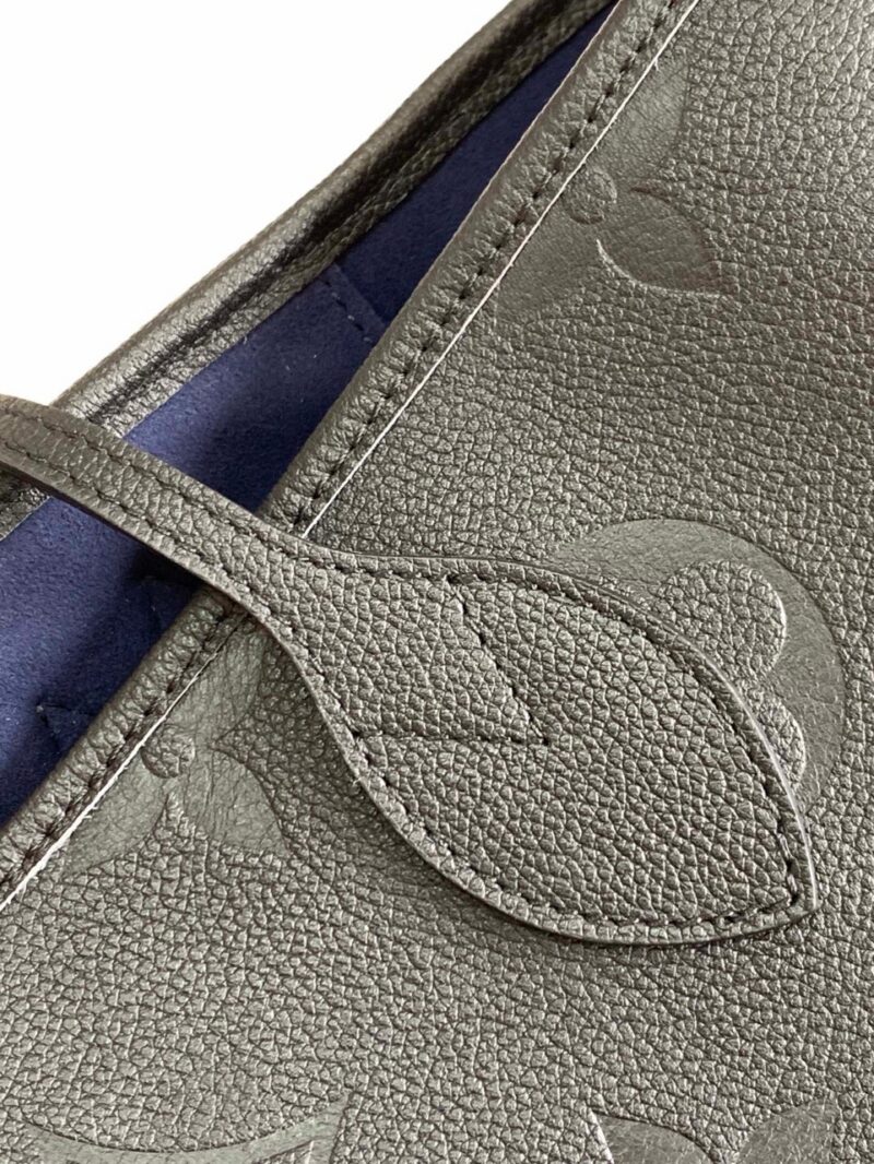 Louis Vuitton LV Never Full Monogram Like Auth Black Handbags 32x29x17cm