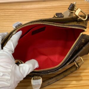 Louis Vuitton LV On The Go Mini Handbags Mono Pattern 25x13x10cm