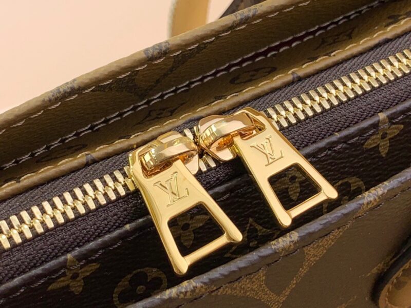 Louis Vuitton LV On The Go Mini Handbags Mono Pattern 25x13x10cm