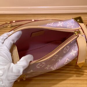 Louis Vuitton LV Side Trunk Like Auth Monogram Pattern Handbags 21x14x6cm