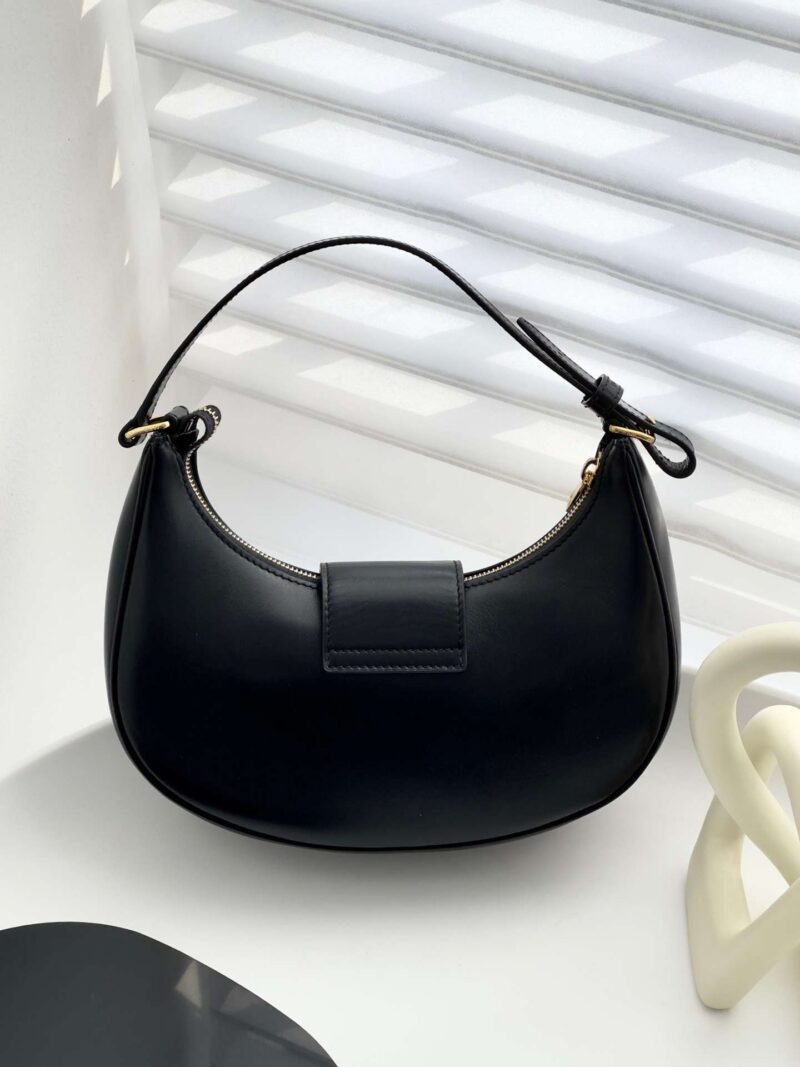 Celine Triomphe Curved Black Matte Leather 23x14x7cm