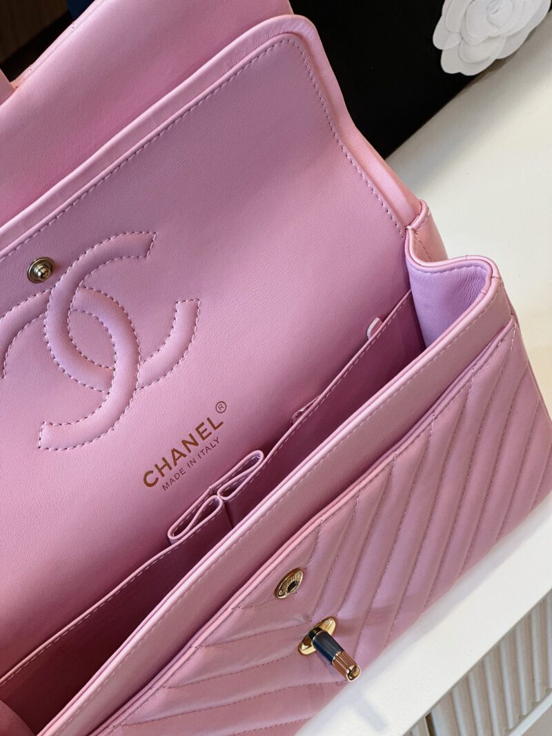 Chanel Classic Handbags V-Pattern Pink Lock Gold 23cm