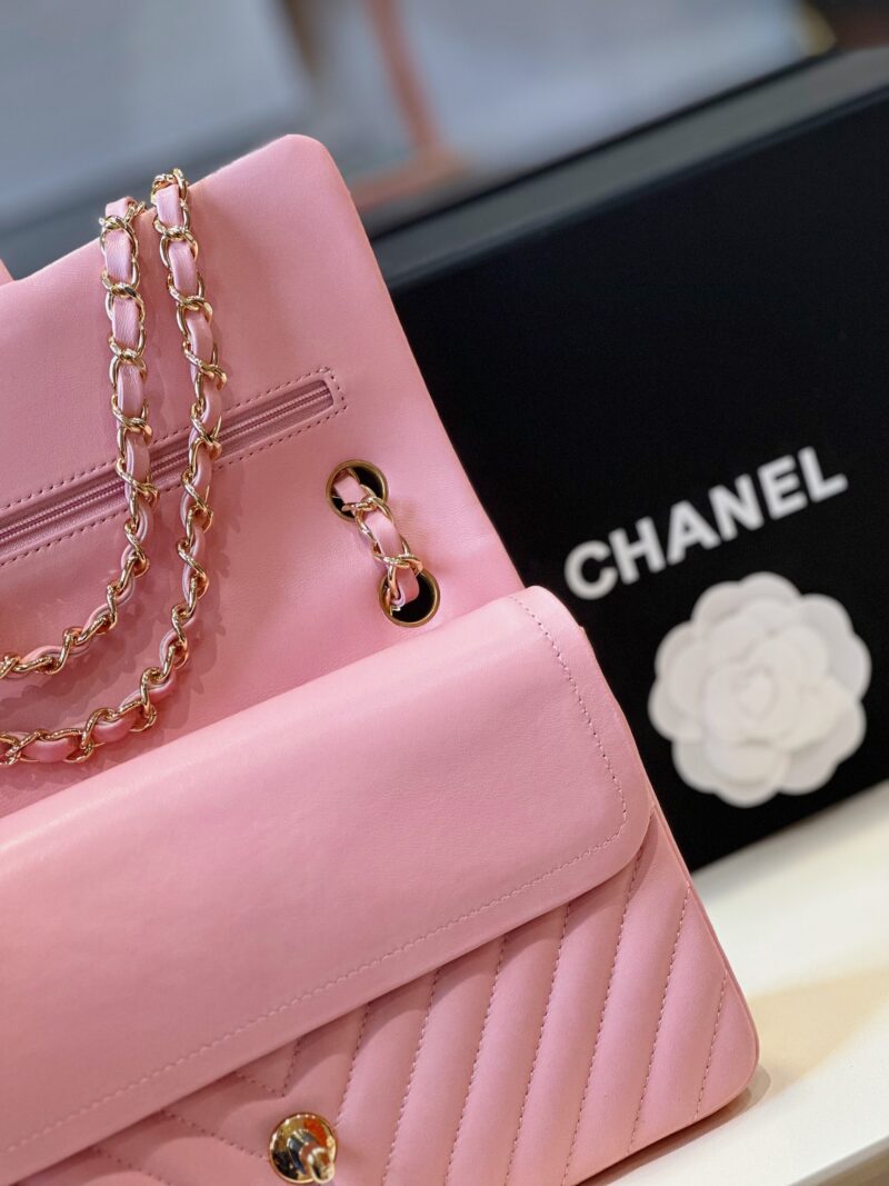 Chanel Classic Handbags V-Pattern Pink Lock Gold 23cm