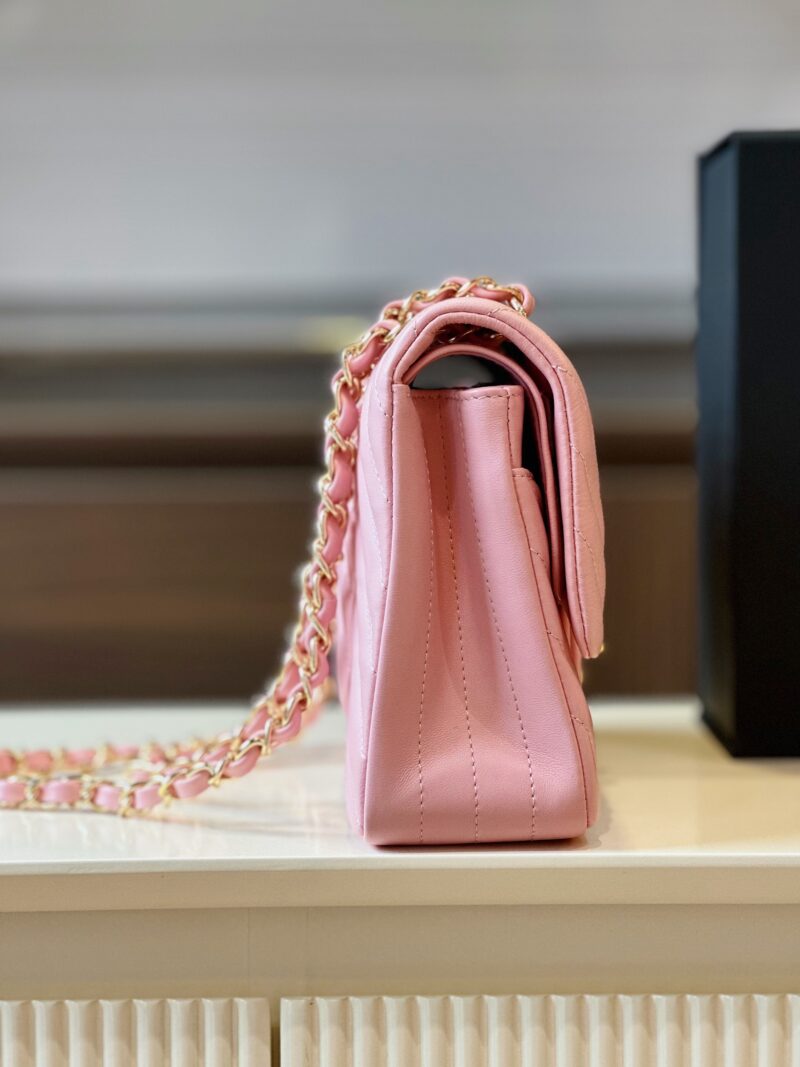 Chanel Classic Handbags V-Pattern Pink Lock Gold 23cm