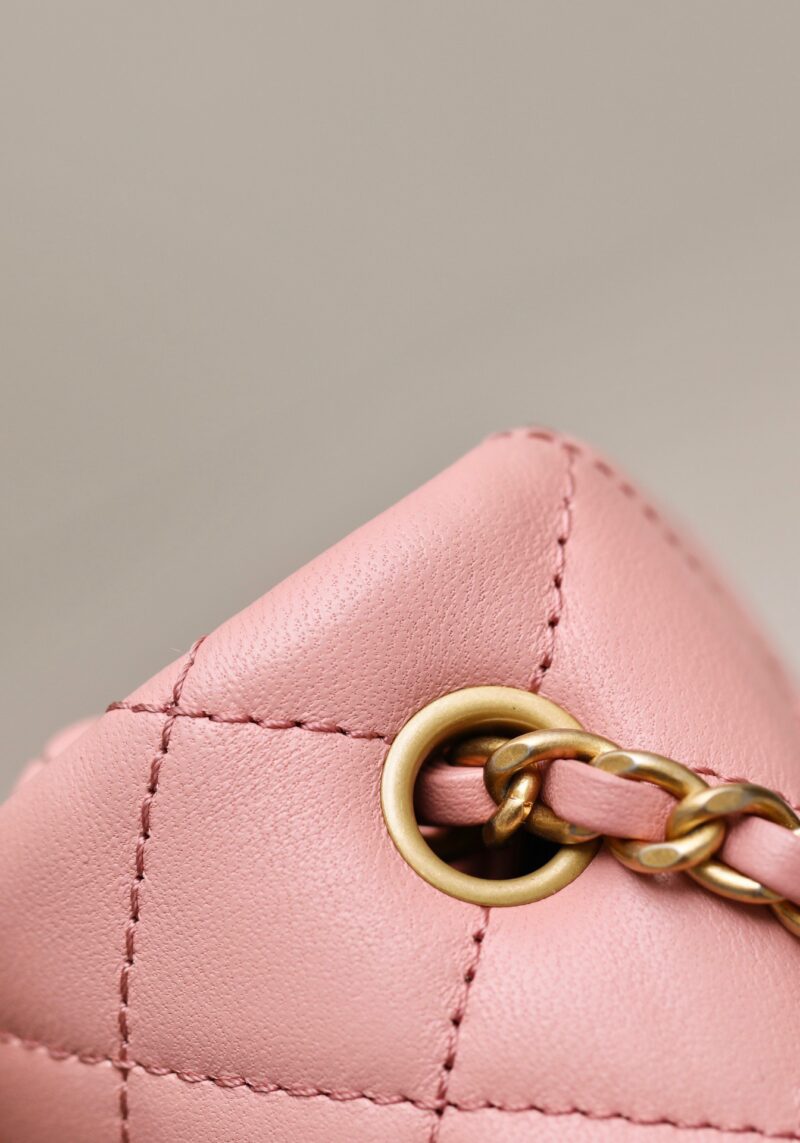 Chanel Classic Woman’s 11 Handbag Pink With Bag Handle Bell 18cm
