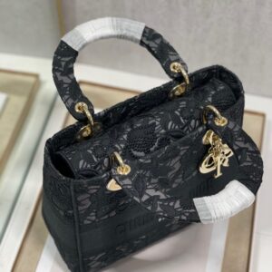 Túi Xách Dior Lady Họa Tiết Ren Hoa Nữ Màu Đen Rep 11 Cao Cấp 24cm