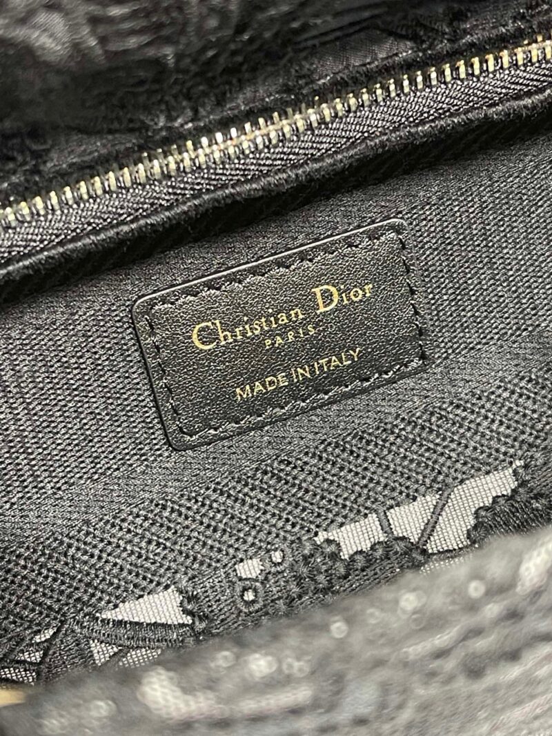Túi Xách Dior Lady Họa Tiết Ren Hoa Nữ Màu Đen Rep 11 Cao Cấp 24cm