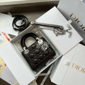 Tui-Xach-Dior-Lady-Mini-3-O-Replica-11-Cao-Cap-Mau-Den-17cm-6-600x800-1 Dior Branded Women’s Handbag D-Joy Mini Bag Super Beige 16.5x6x10cm