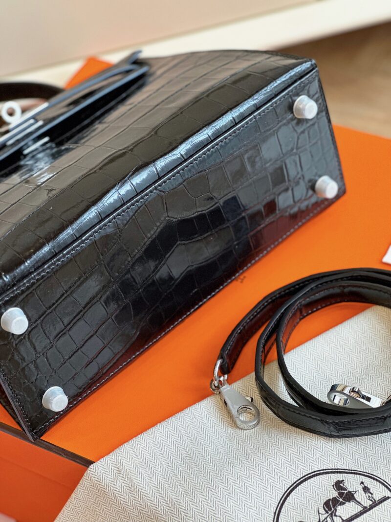 Hermes Kelly 28 Black Genuine Crocodile Leather Palladium Hardware