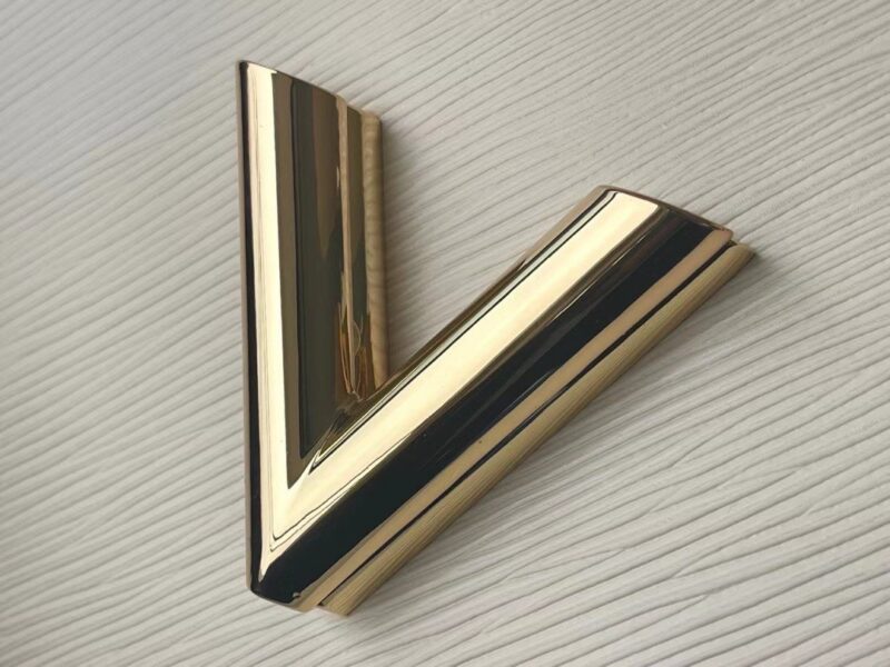 Louis Vuitton LV Twist Woman’s Cowhide Leather Handbags 24cm