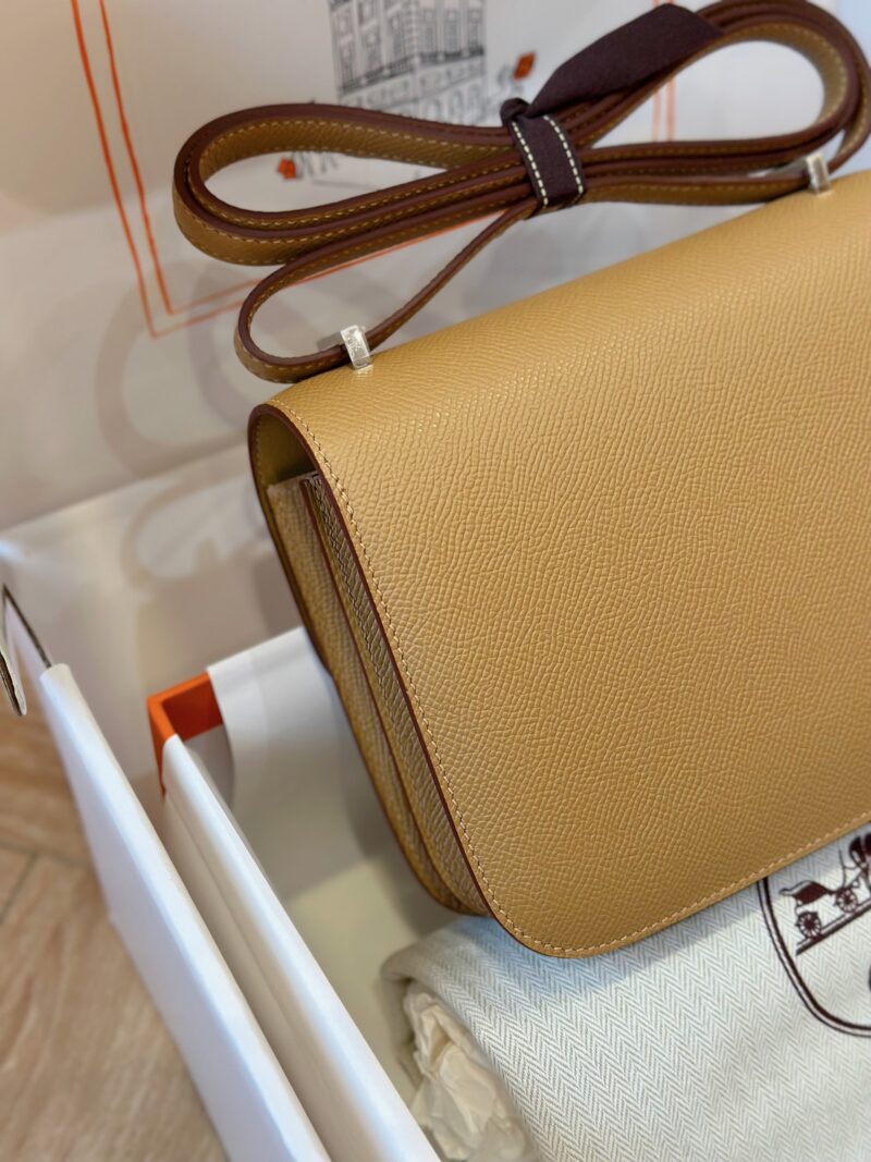 Hermes Constance 19  Brown Epson Leather Palladium Hardware