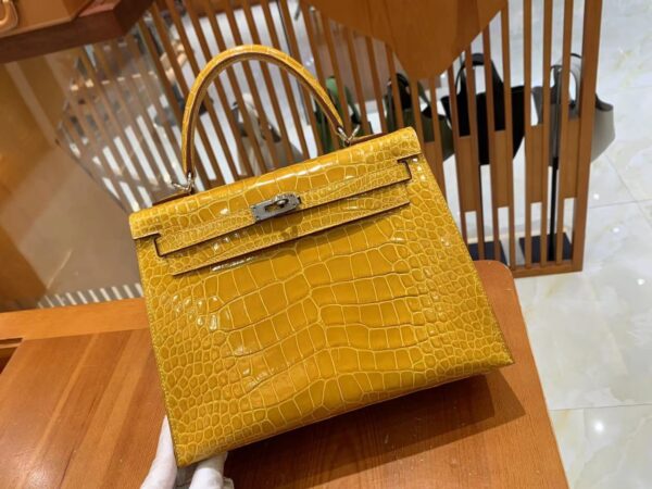 Hermes Kelly bag 25 Sellier Jaune ambre Genuine Alligator Crocodile skin Gold hardware