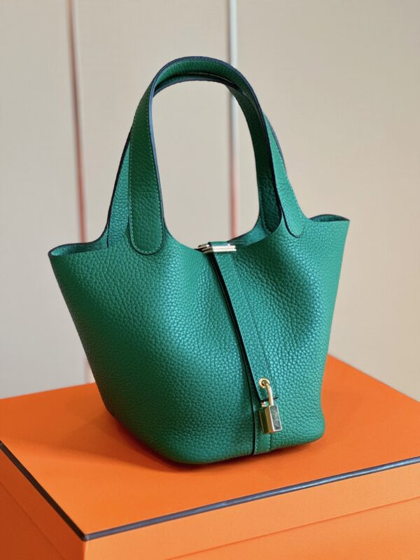 Tui-Xach-Hermes-Picotin-18-Togo-Khau-Tay-Rep-11-Nu-Mau-Xanh-La-18cm-1-600x800-1 Hermes Picotin 18 Togo Green Replica 11 Handbags Lock Silver 18cm