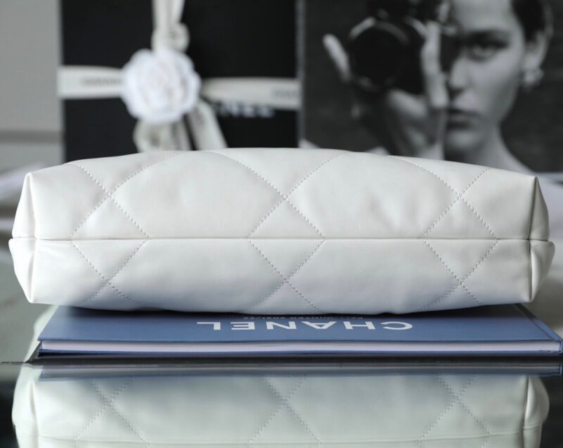 Chanel 11 Handbag 22 Shopping Woman’s White Smooth Leather 35cm