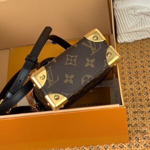 Louis Vuitton LV Camera Box Monogram Like Auth Handbags 12.5×17.6x6cm